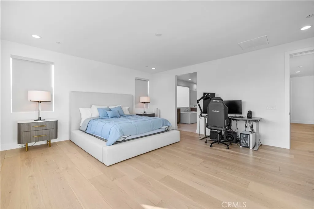 24152 West Corte Ala, Valencia, California 91354 home-pic-31